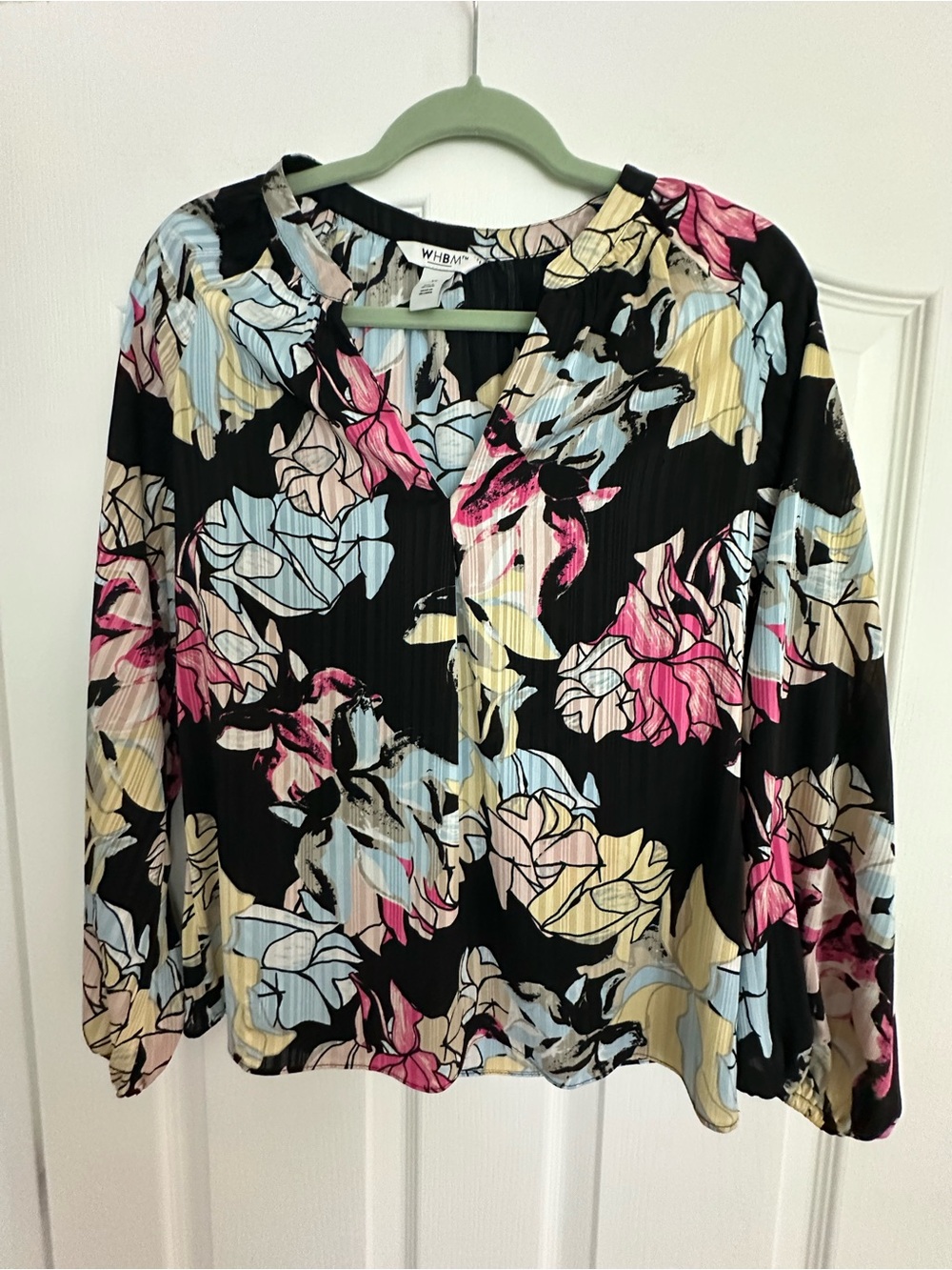 White House Black Market NWOT Black Floral V-Neck Blouse with Pink & Blue Print